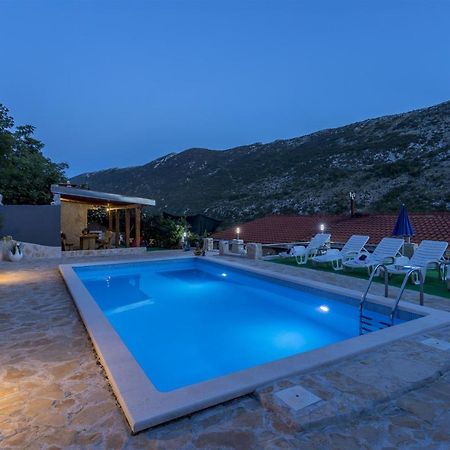 Holiday Home Dijamant Kučiće Екстериор снимка
