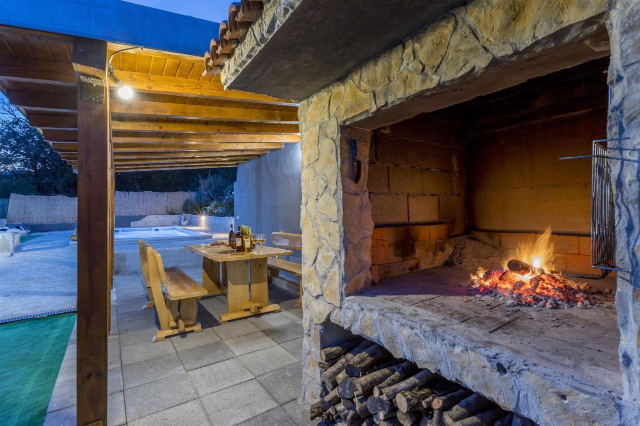 Holiday Home Dijamant Kučiće Екстериор снимка