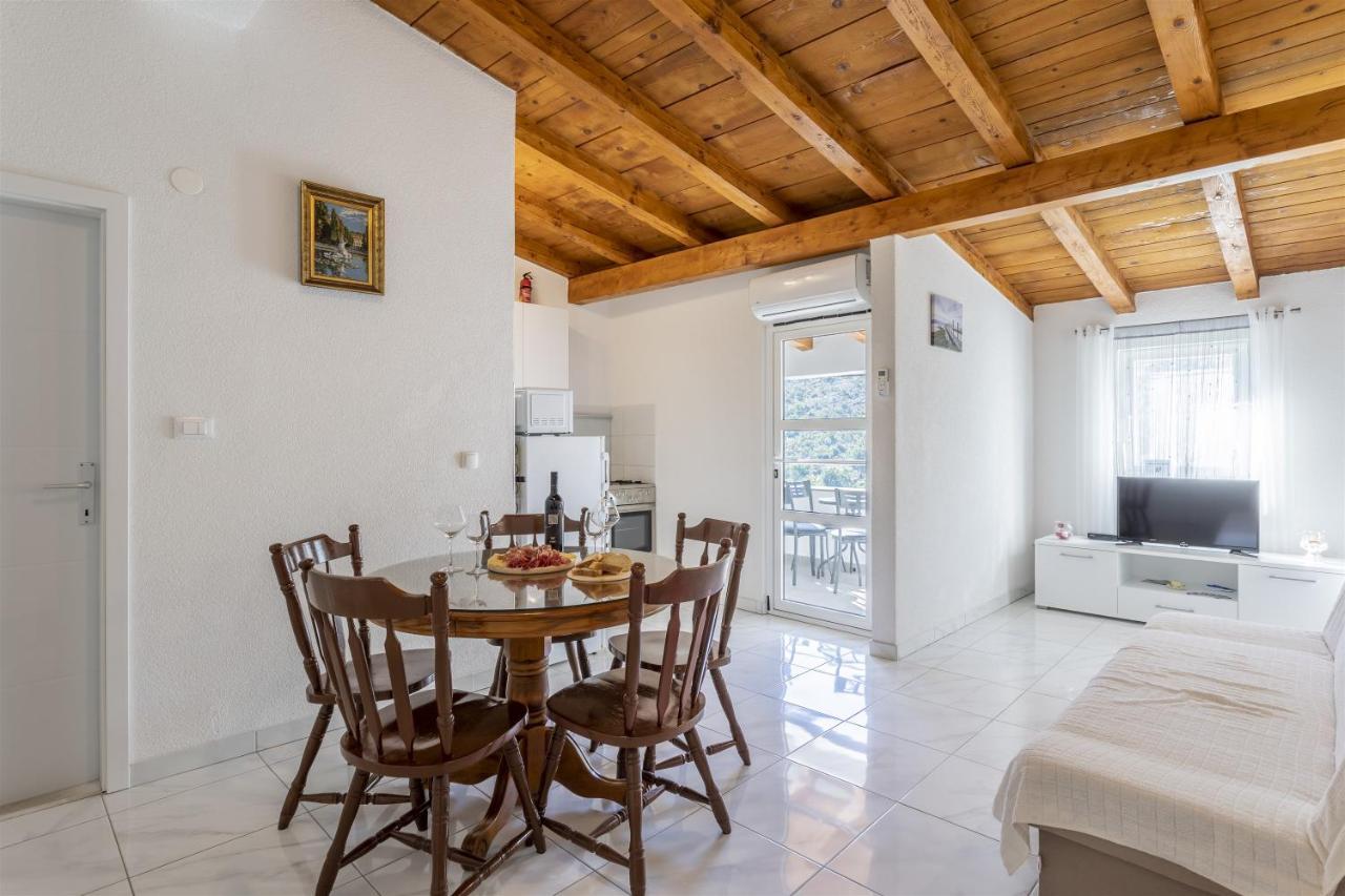 Holiday Home Dijamant Kučiće Екстериор снимка