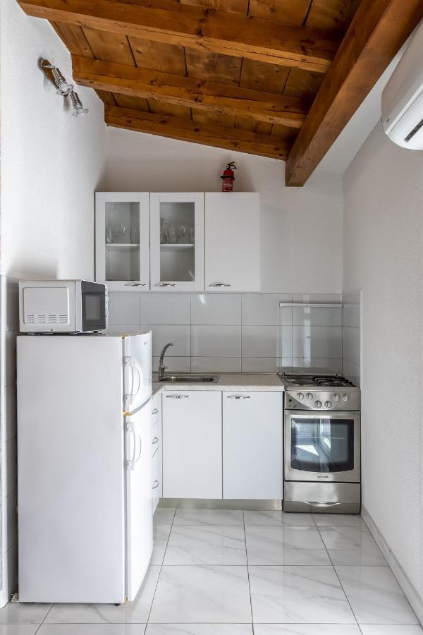 Holiday Home Dijamant Kučiće Екстериор снимка