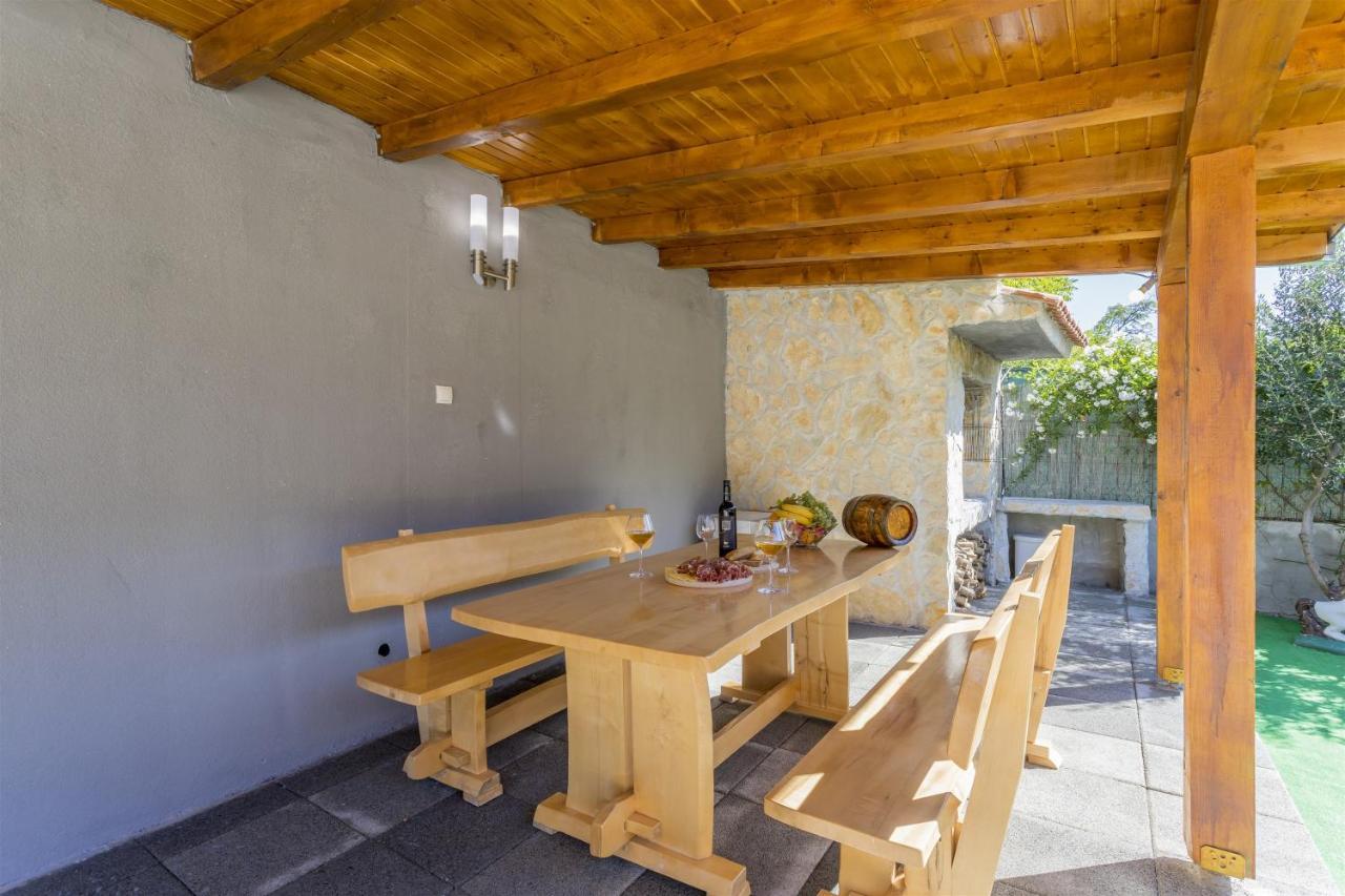 Holiday Home Dijamant Kučiće Екстериор снимка